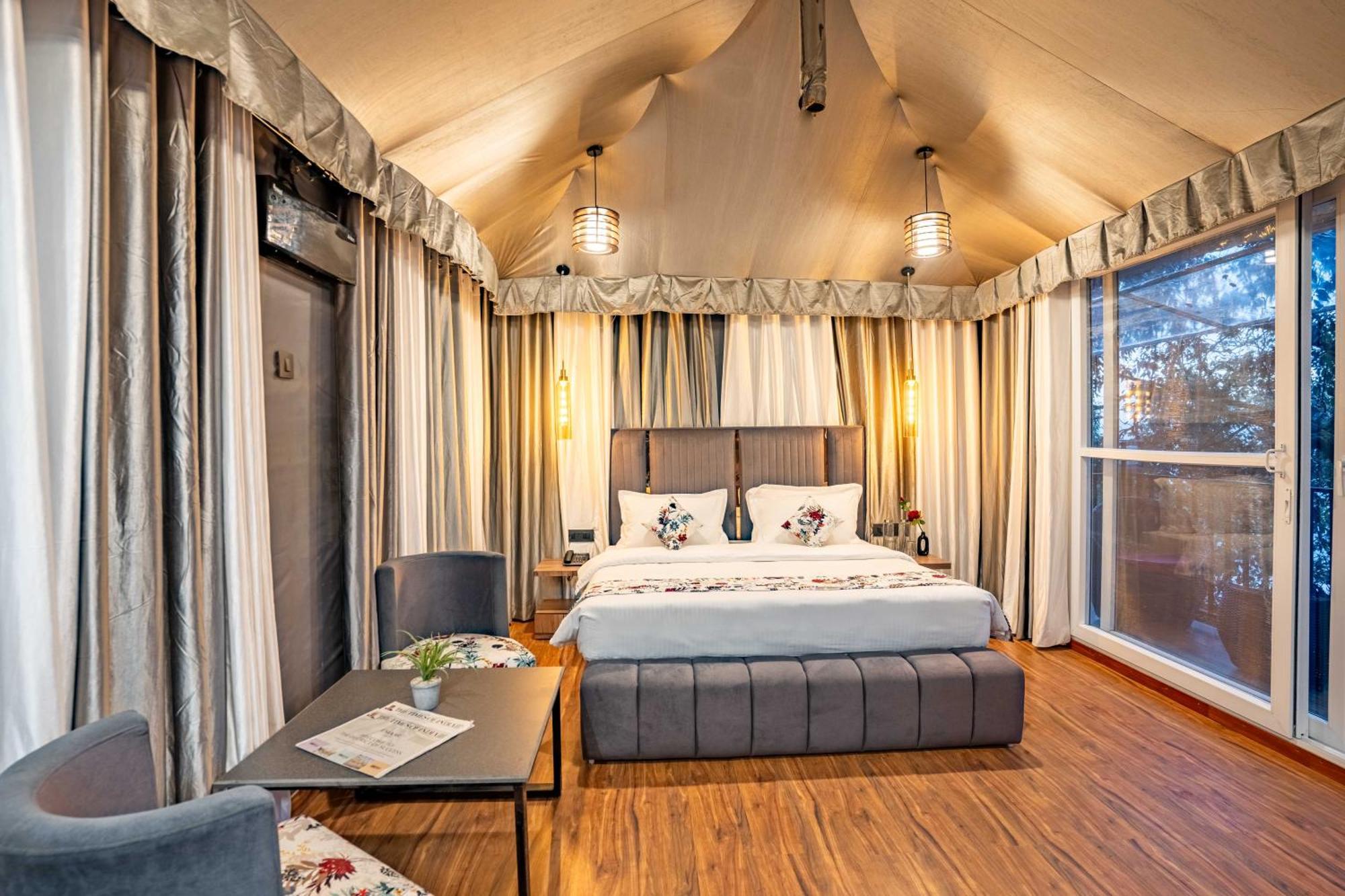 The Whispering Oaks Otel Nainital Dış mekan fotoğraf