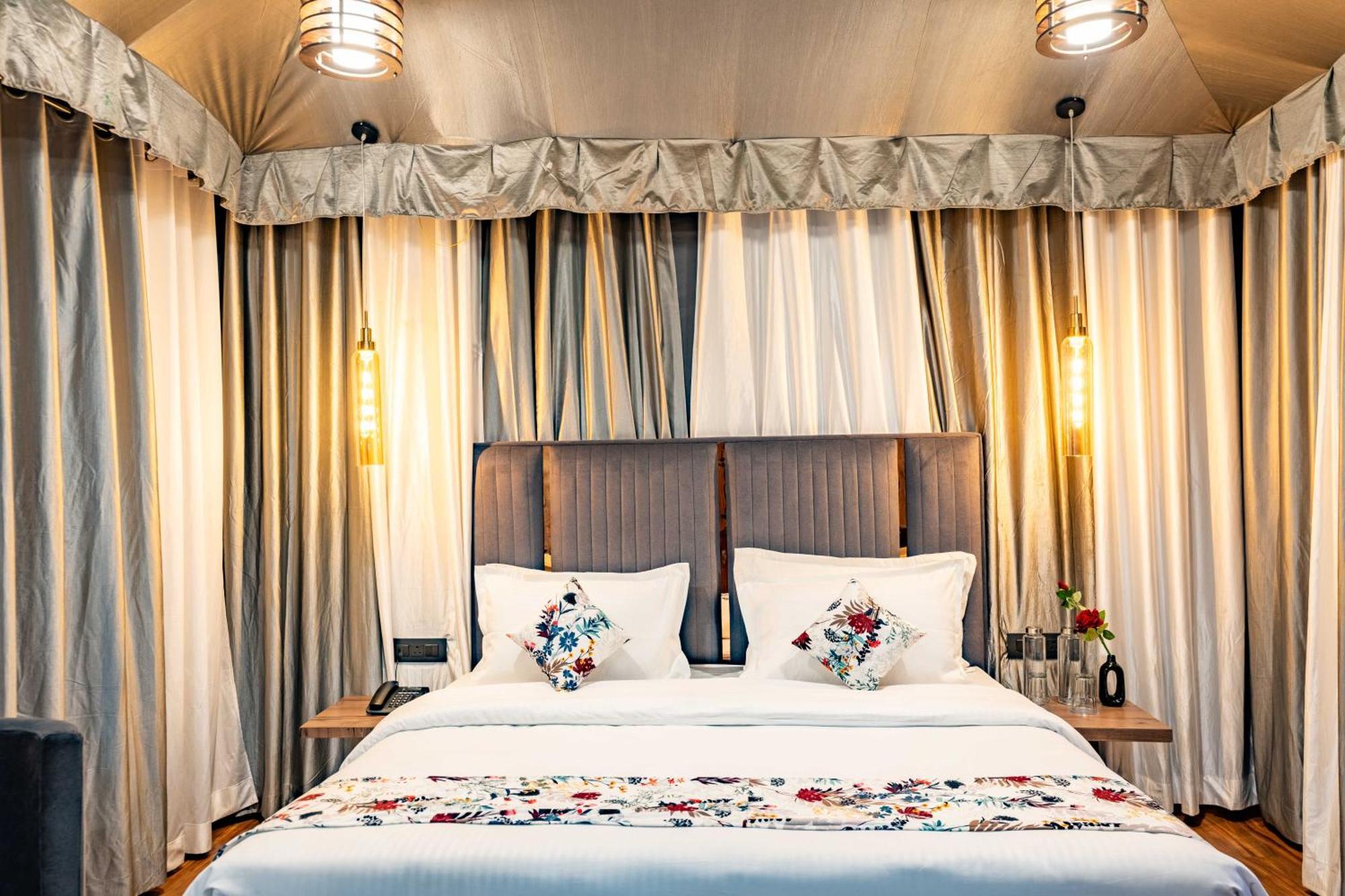 The Whispering Oaks Otel Nainital Dış mekan fotoğraf