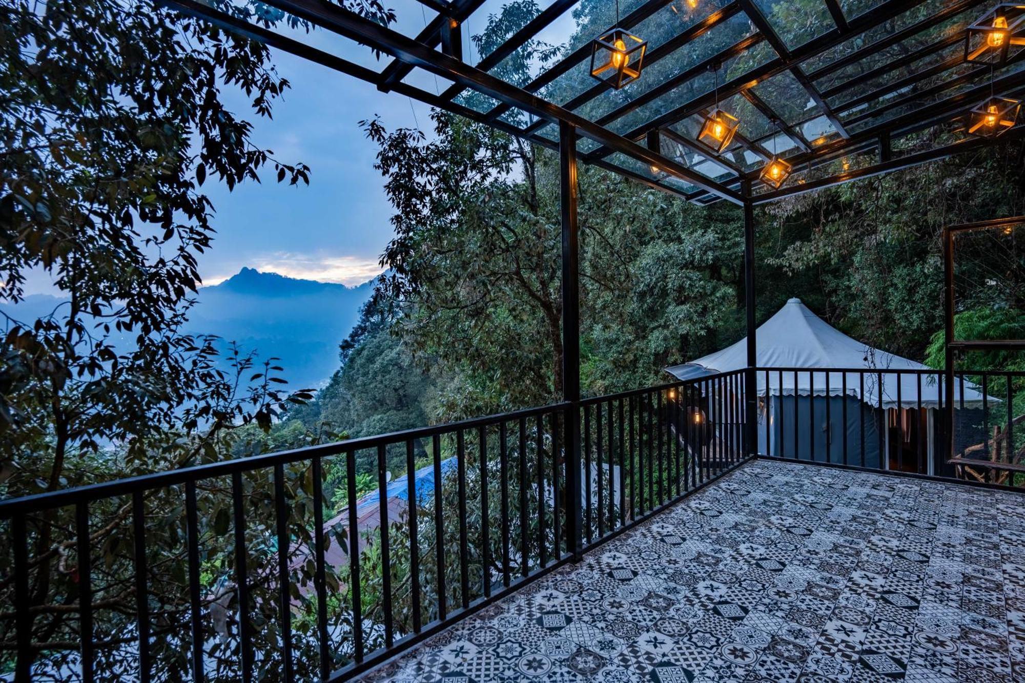 The Whispering Oaks Otel Nainital Dış mekan fotoğraf