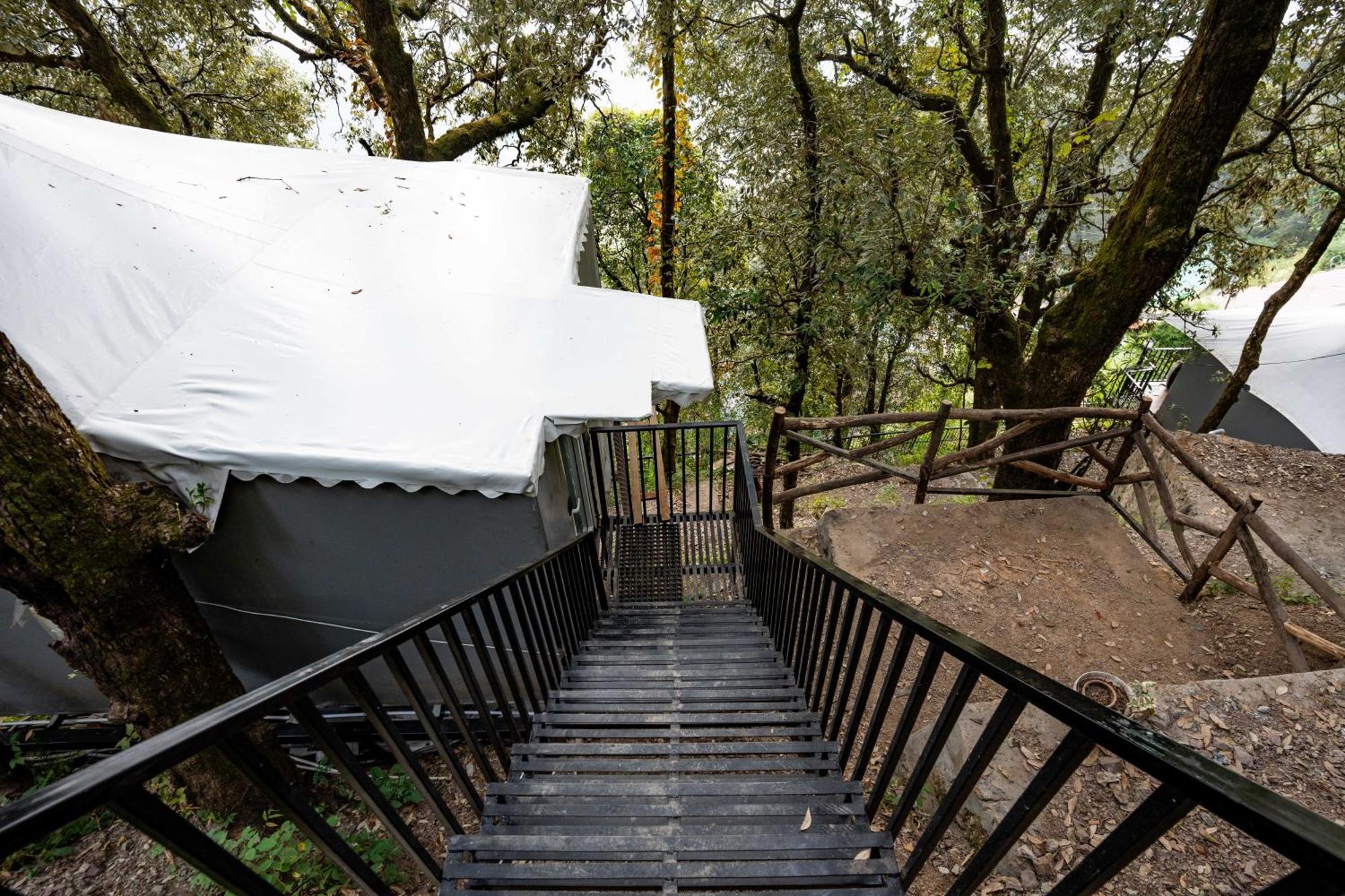 The Whispering Oaks Otel Nainital Dış mekan fotoğraf