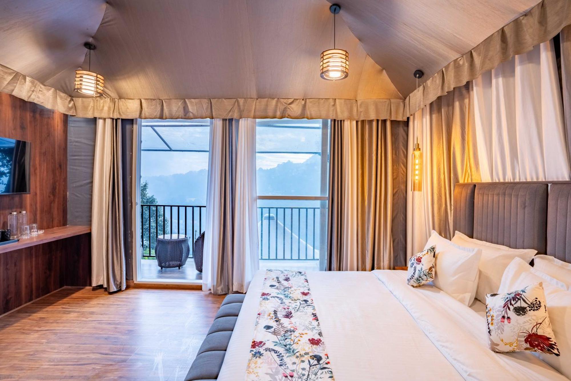 The Whispering Oaks Otel Nainital Dış mekan fotoğraf