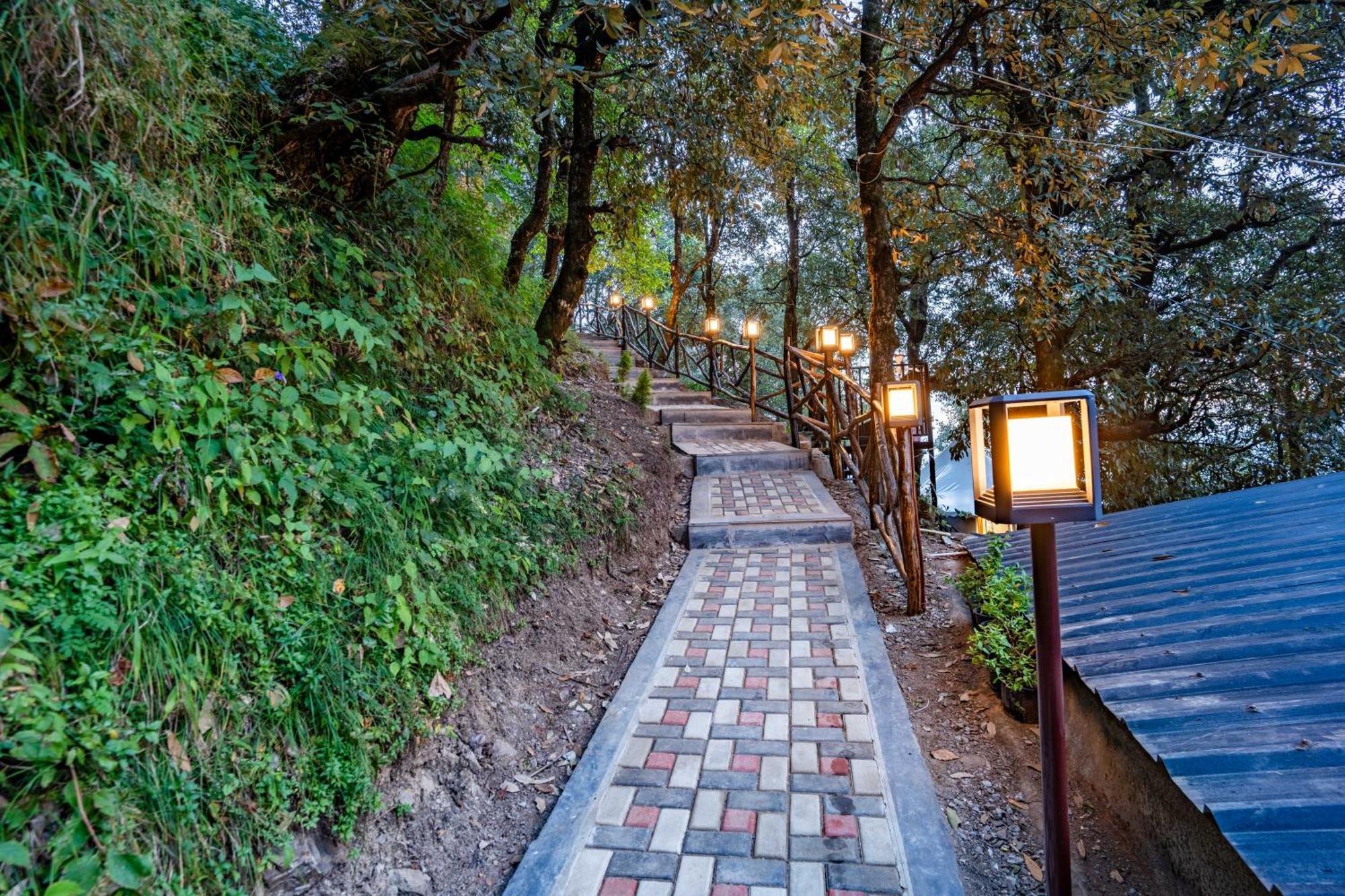 The Whispering Oaks Otel Nainital Dış mekan fotoğraf